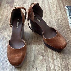 Brown and chestnut velvet Mary Jane platforms